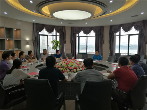 尹卫华局长在洪高召开高中校长书记会_副本.jpg